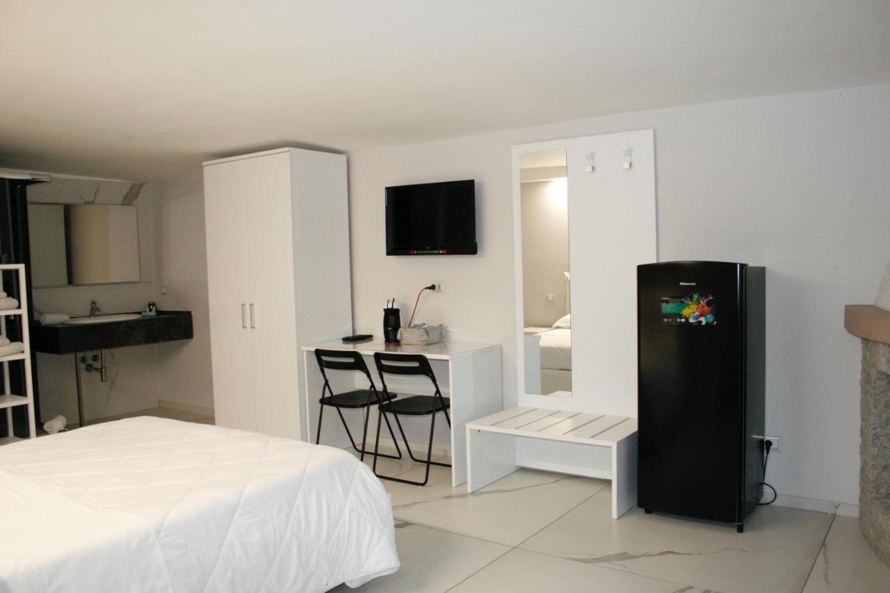 Apartments Via Piave Матера Экстерьер фото